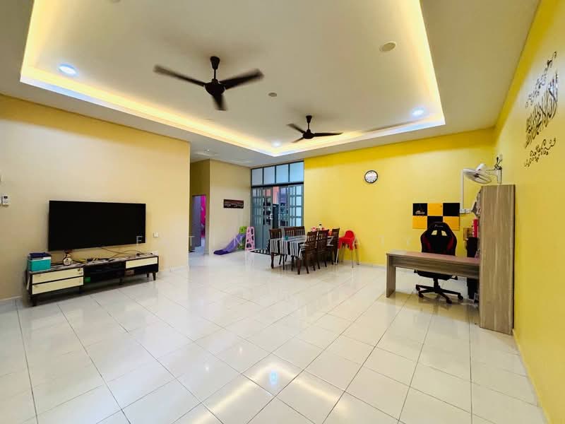 Rumah Berkembar untuk Dijual di Tangkak (Johor) - Fatin Izzaty - PropertyGuru.com.my