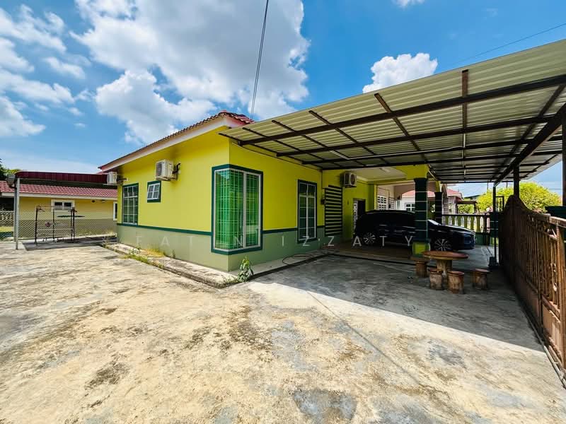 Rumah Berkembar untuk Dijual di Tangkak (Johor) - Fatin Izzaty - PropertyGuru.com.my