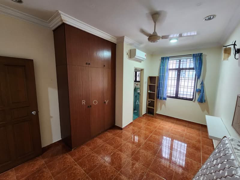 2-storey Terraced House for Rent in Permas Jaya (Johor) - Roy Yap - Bedroom - PropertyGuru.com.my