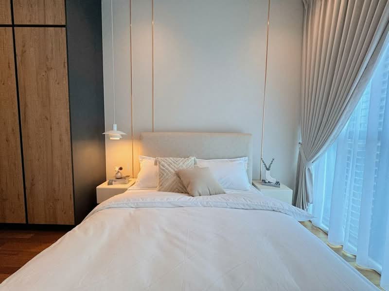 Kediaman Servis untuk Dijual di 10 Stonor - Leon Lee - Bedroom - PropertyGuru.com.my