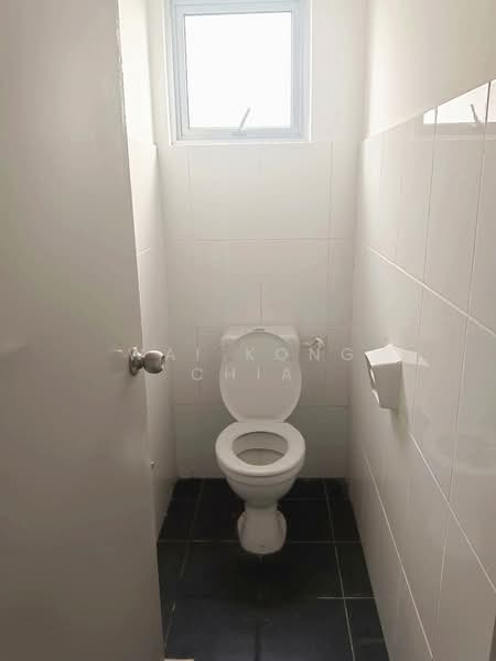 Kedai / Pejabat untuk Dijual di MKH Avenue (Kajang) - Wai Kong Chia - Bathroom - PropertyGuru.com.my