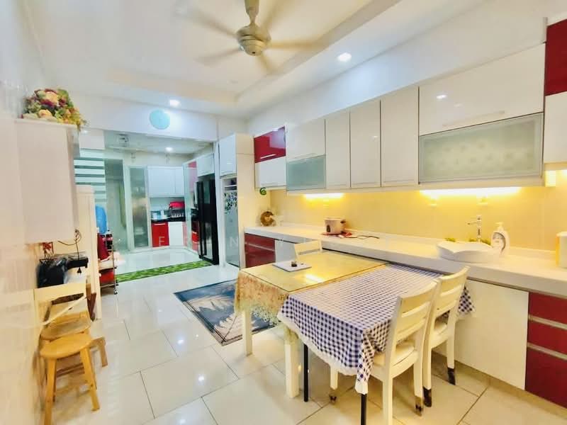 Rumah Banglo untuk Disewa di Taman Melawati (Ulu Kelang) - Erin Yusof - Kitchen - PropertyGuru.com.my