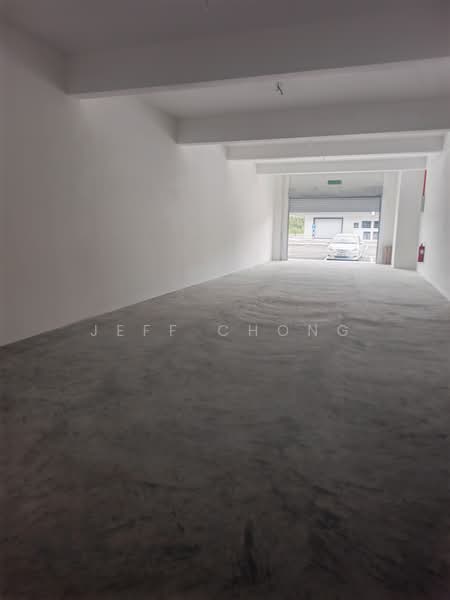 Shop / Office for Rent in Bandar Tropicana Aman (Telok Panglima Garang) - Jeff Chong - Entrance - PropertyGuru.com.my