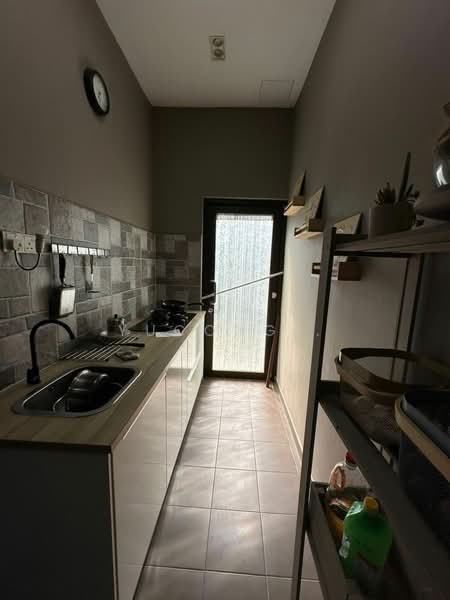 Cluster House for Sale in Kulai (Johor) - Yucong . - Kitchen - PropertyGuru.com.my