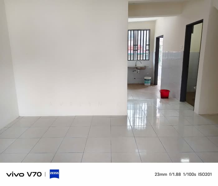 2-storey Terraced House for Sale in Taman Salak Perdana (Dengkil) - Avelyn Cheah - Kitchen - PropertyGuru.com.my
