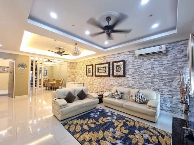 Rumah Teres 2 Tingkat untuk Disewa di Bandar Rimbayu (Telok Panglima Garang) - Miki You - Living Room - PropertyGuru.com.my