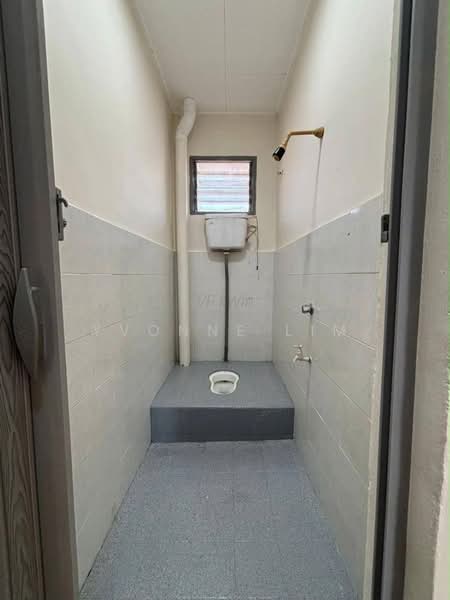 Rumah Teres 2 Tingkat untuk Dijual di Bandar Putra (Kulai) - Yvonne Lim - Bathroom - PropertyGuru.com.my