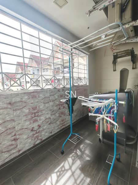 Pangsapuri untuk Dijual di Vista Indah Putra - Suen Ng - Balcony - PropertyGuru.com.my
