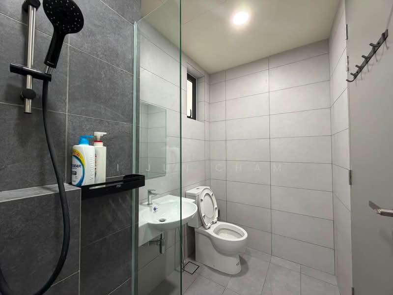 Servis Apartment untuk Disewa di The Era @ Duta North - Yi Jun Cham - Bathroom - PropertyGuru.com.my