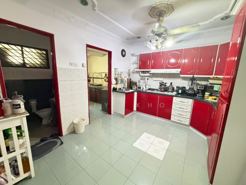 2-storey Terraced House for Sale in Bandar Country Homes (Rawang) - Evelyn Khoo - Kitchen - PropertyGuru.com.my