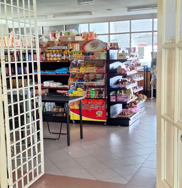 Kondominium untuk Dijual di Vista Komanwel A - Lily Siow - Minimart - Vista Komanwel A - PropertyGuru.com.my