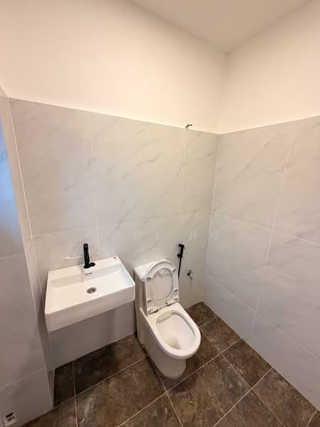 Rumah Teres 2 Tingkat untuk Dijual di Bandar Mahkota Cheras (Cheras) - Addy Ng - Bathroom - PropertyGuru.com.my