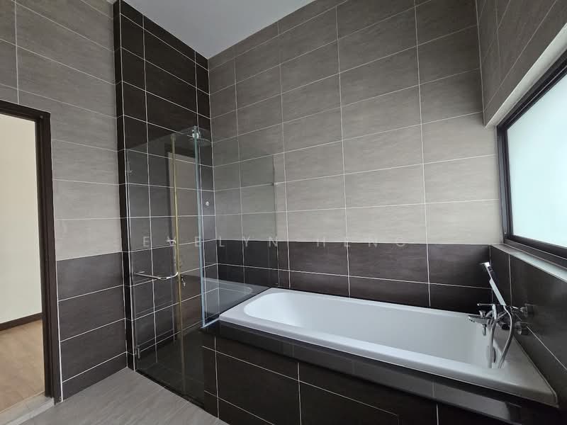Cluster House for Sale in Kota Tinggi (Johor) - Evelyn Heng - Bathroom - PropertyGuru.com.my