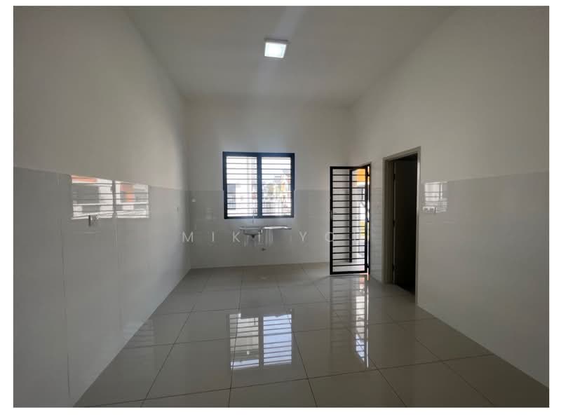 Rumah Teres 2 Tingkat untuk Disewa di Bandar Rimbayu (Telok Panglima Garang) - Miki You - Kitchen - PropertyGuru.com.my