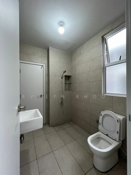 2-storey Terraced House for Sale in Anggun (Rawang) - Evelyn Khoo - Bathroom - PropertyGuru.com.my
