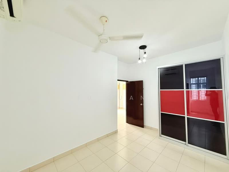 2-storey Terraced House for Rent in Taman Seri Austin (Tebrau) - Fu Guan - Bedroom - PropertyGuru.com.my