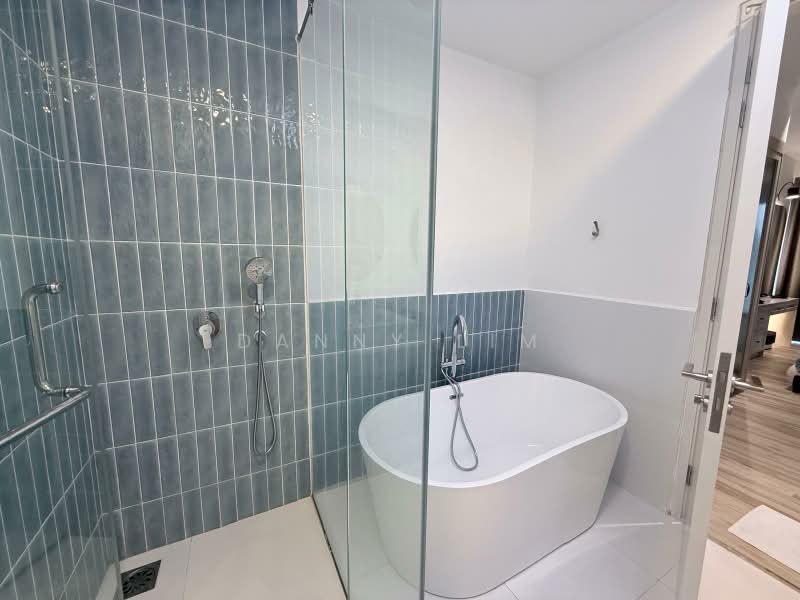 Servis Apartment untuk Disewa di Hampton Height Damansara - Danny Lim - Bathroom - PropertyGuru.com.my