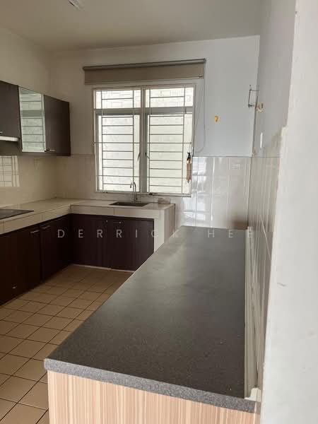 Kondominium untuk Disewa di Pearl Avenue - Derrick Hee - Kitchen - PropertyGuru.com.my