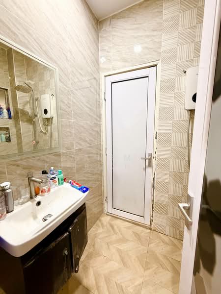 2-storey Terraced House for Sale in Sunway Batu Caves (Batu Caves) - Zarema Kulbuzheva - Bathroom - PropertyGuru.com.my