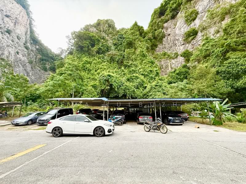 2-storey Terraced House for Sale in Sunway Batu Caves (Batu Caves) - Zarema Kulbuzheva - Car Park - PropertyGuru.com.my