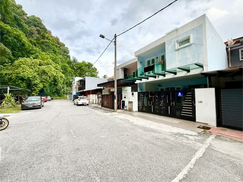 2-storey Terraced House for Sale in Sunway Batu Caves (Batu Caves) - Zarema Kulbuzheva - Exterior - PropertyGuru.com.my
