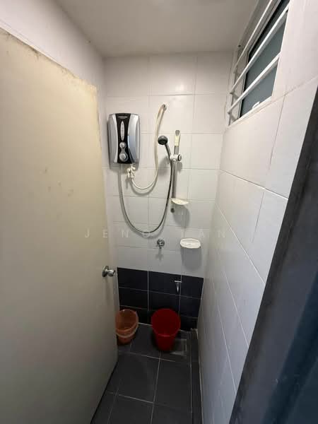 Apartment for Rent at Stutong Heights - Jeno Tan - Bathroom - PropertyGuru.com.my