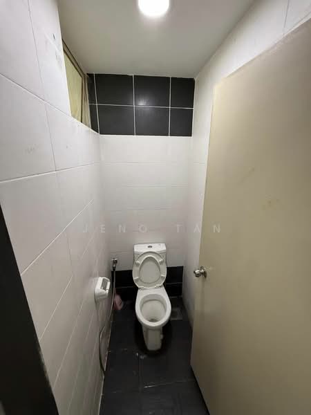 Apartment for Rent at Stutong Heights - Jeno Tan - Bathroom - PropertyGuru.com.my
