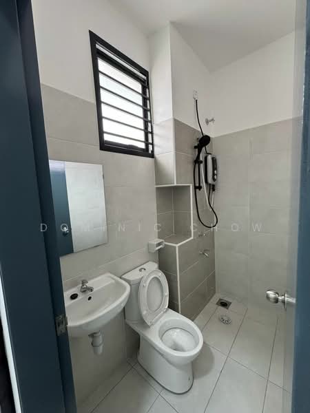 Rumah Teres 2 Tingkat untuk Disewa di Taman Dato Onn (Johor Bahru) - Dominic Chow - Bathroom - PropertyGuru.com.my