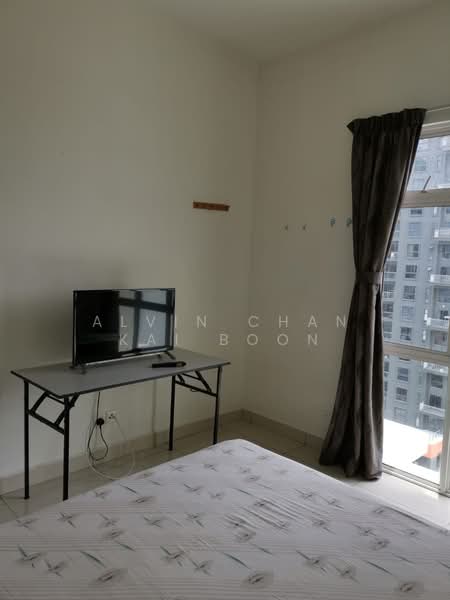 Service Residence for Sale at Skysuites @ Meldrum Hills - Alvin Chan Kai Boon - Bedroom - PropertyGuru.com.my