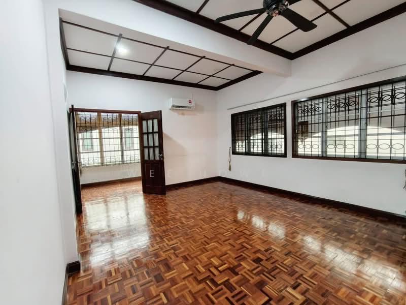 Rumah Banglo untuk Disewa di Taman Sri Tebrau (Johor Bahru) - Wee Howe - Living Room - PropertyGuru.com.my