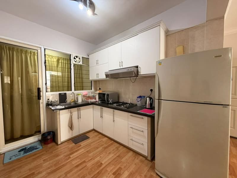 Condominium for Rent at Gurney Park Condominium - Alex Lim - Kitchen - PropertyGuru.com.my