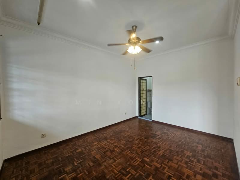 Rumah Teres 2 Tingkat untuk Dijual di Skudai (Johor) - Min Kong - Living Room - PropertyGuru.com.my