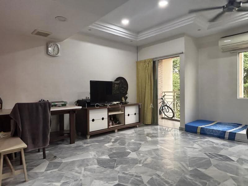 Pangsapuri untuk Dijual di Ria Apartment - Vicky Tan - Living Room - PropertyGuru.com.my