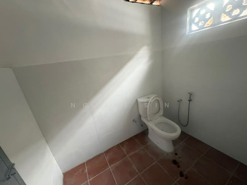 Shop for Rent in George Town (Penang) - Ng Jit Sin - Bathroom - PropertyGuru.com.my