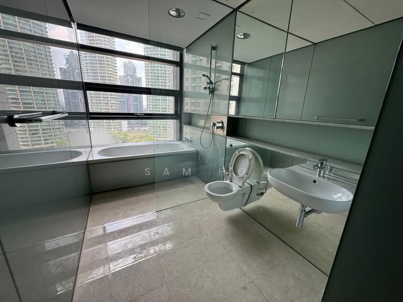 Kondominium untuk Disewa di Condominium @ The Troika - Sam Ho - Bathroom - PropertyGuru.com.my