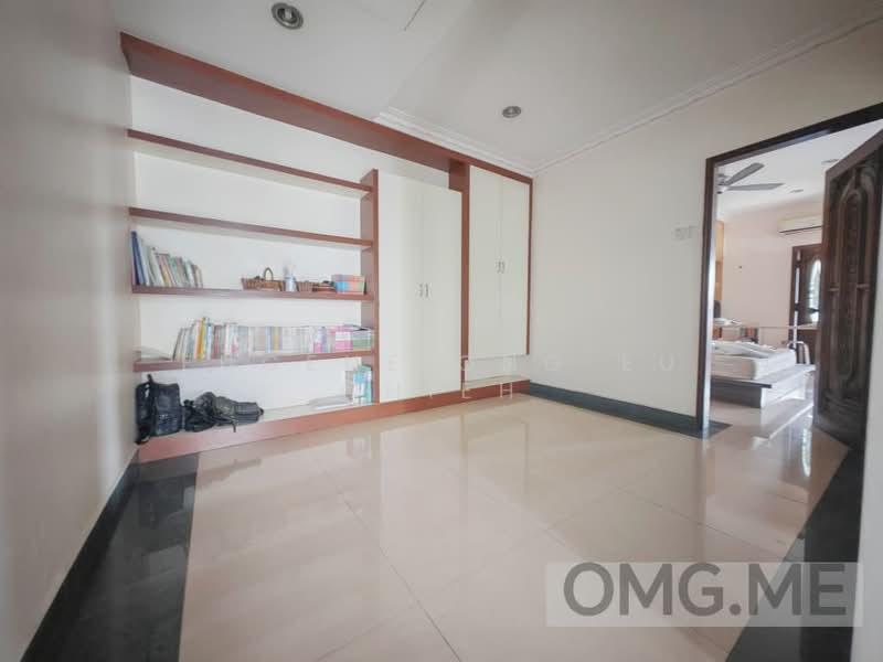 Rumah Berkembar untuk Dijual di Banting (Selangor) - Eugene Ong Eu chieh - Study - PropertyGuru.com.my