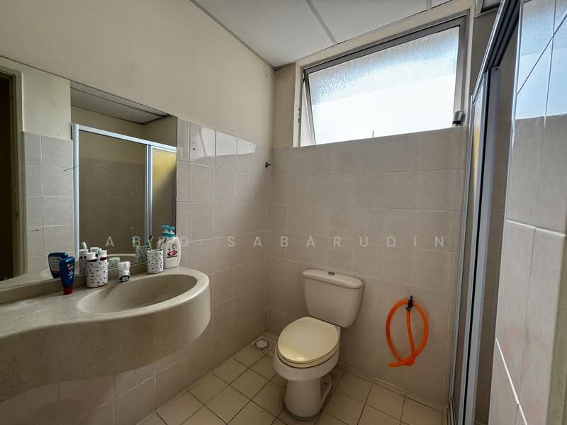 Condominium for Sale at Platinum Hill PV 5 - Abid Sabarudin - Bathroom - PropertyGuru.com.my