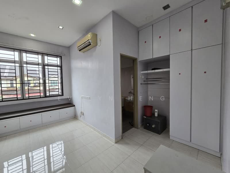 Rumah Teres 2 Tingkat untuk Disewa di Taman Ehsan Jaya (Ulu Tiram) - Evelyn Heng - Bedroom - PropertyGuru.com.my