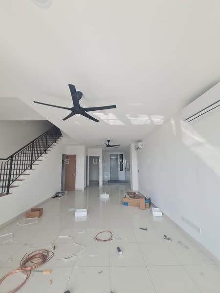 Rumah Teres 3 Tingkat untuk Disewa di Subang Jaya (Selangor) - Shu Wai - Living Room - PropertyGuru.com.my