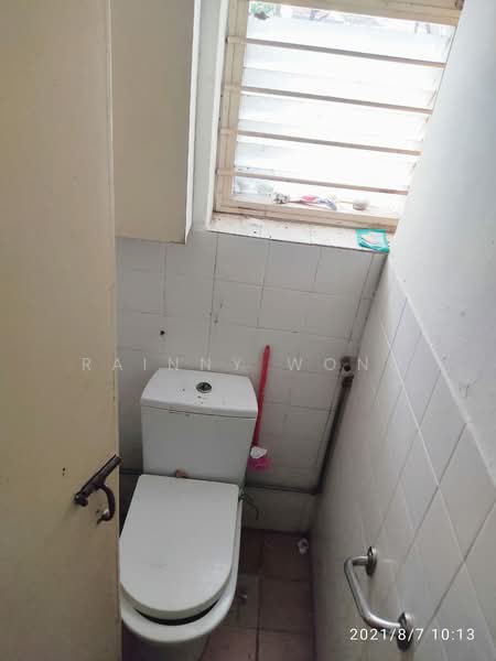Rumah Berkembar untuk Dijual di Pulau Tikus (Penang) - Rainny Wong - Bathroom - PropertyGuru.com.my