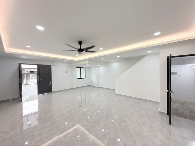 2-storey Terraced House for Sale in Bandar Baru Permas Jaya (Permas Jaya) - Janice Chan - Living Room - PropertyGuru.com.my