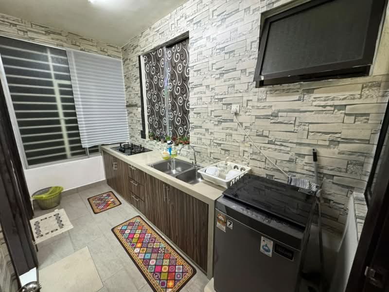 Servis Apartment untuk Disewa di Saville Residence - Evan Chan - Kitchen - PropertyGuru.com.my