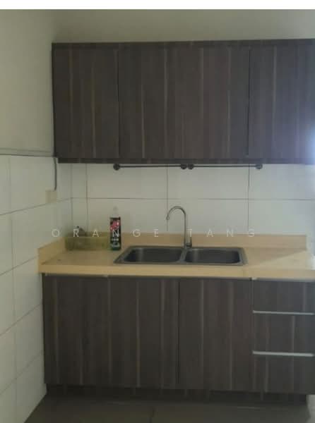 Condominium for Rent at KM1 West - Orange Tang - Kitchen - PropertyGuru.com.my