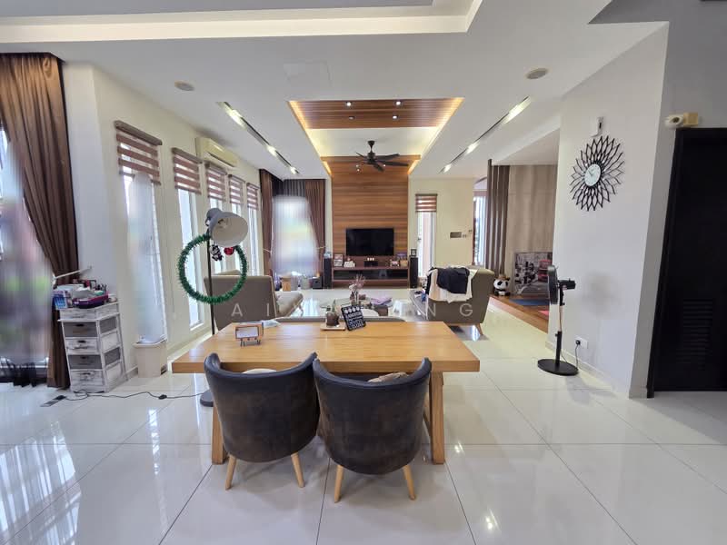 Rumah Berkembar untuk Dijual di Wira Heights (Bandar Sungai Long) - Aivan Ng - Living Room - PropertyGuru.com.my