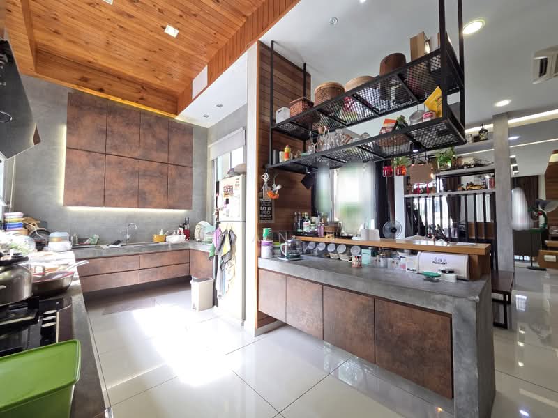 Rumah Berkembar untuk Dijual di Wira Heights (Bandar Sungai Long) - Aivan Ng - Kitchen - PropertyGuru.com.my
