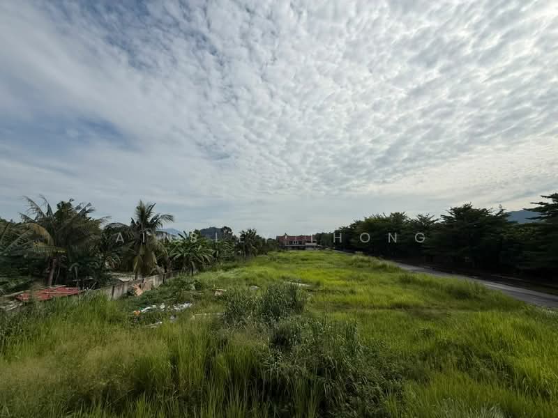 Semi-Detached House for Sale in Taman Bercham Tropicana (Ipoh) - Ainsley Thong - Exterior - PropertyGuru.com.my