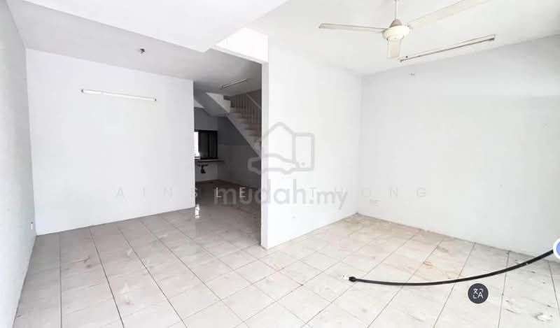 2.5-storey Terraced House for Sale in Taman Kledang Emas (Ipoh) - Ainsley Thong - Living Room - PropertyGuru.com.my