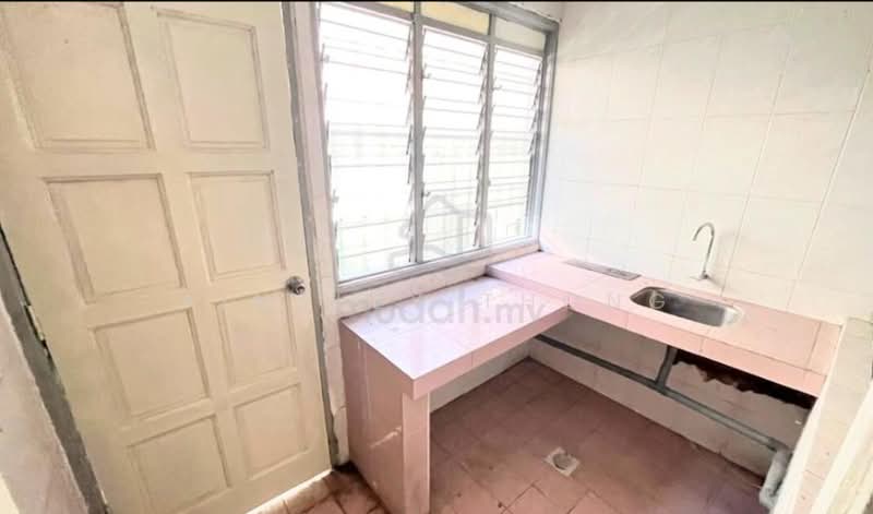 2.5-storey Terraced House for Sale in Taman Kledang Emas (Ipoh) - Ainsley Thong - Kitchen - PropertyGuru.com.my