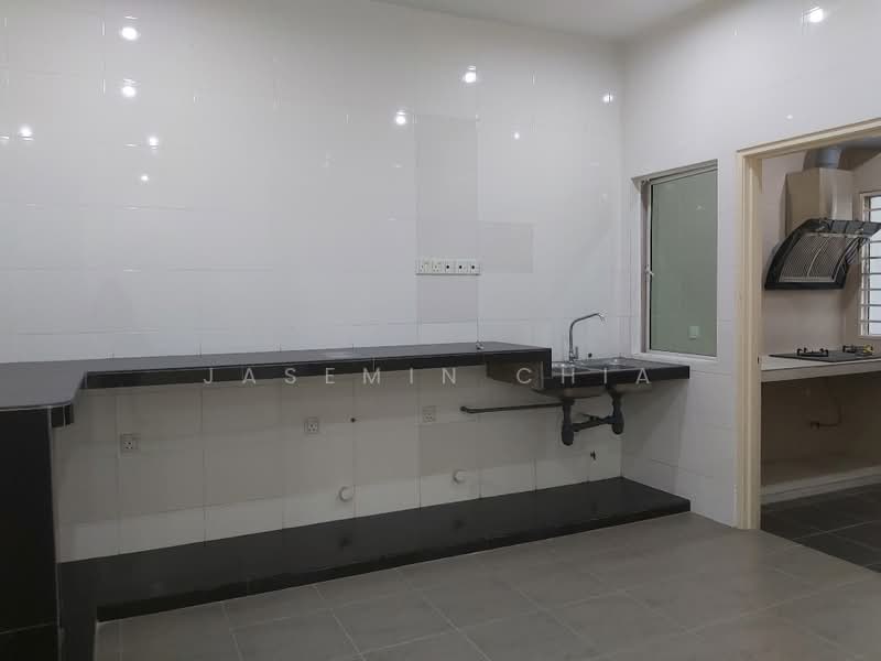 3-storey Terraced House for Sale in Fadasons Villa (Batu) - Jasemin Chia - Kitchen - PropertyGuru.com.my