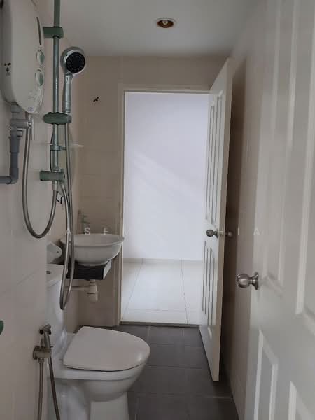 3-storey Terraced House for Sale in Fadasons Villa (Batu) - Jasemin Chia - Bathroom - PropertyGuru.com.my
